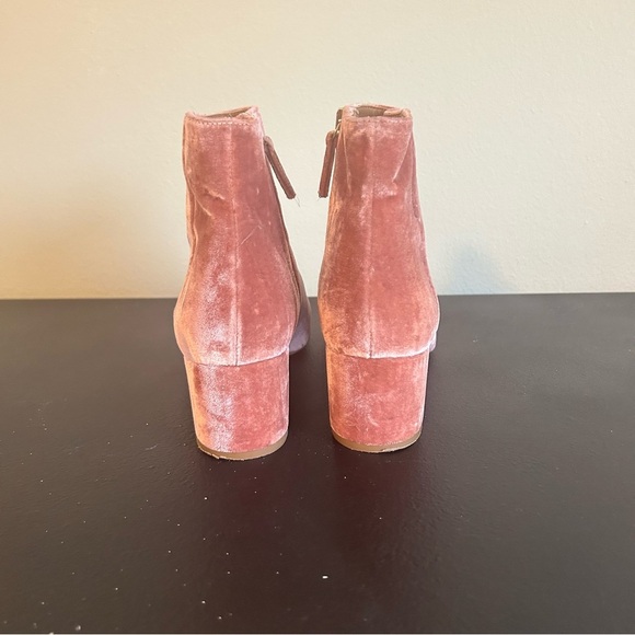 Aquazzura So Me Light Pink Velvet Ankle Boot Size 9 Bootie Heels 2 Inch Pastel - Picture 6 of 11